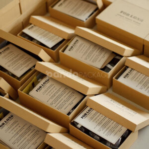 eco-friendly kraft paperboard dessert packaging box for macarons, cookies, and cakes