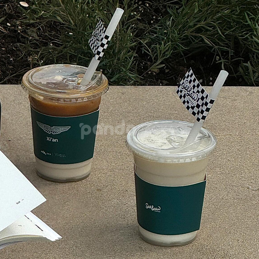 eco-friendly paper coffee cup sleeves with custom logo printing for takeaway hot beverages packaging