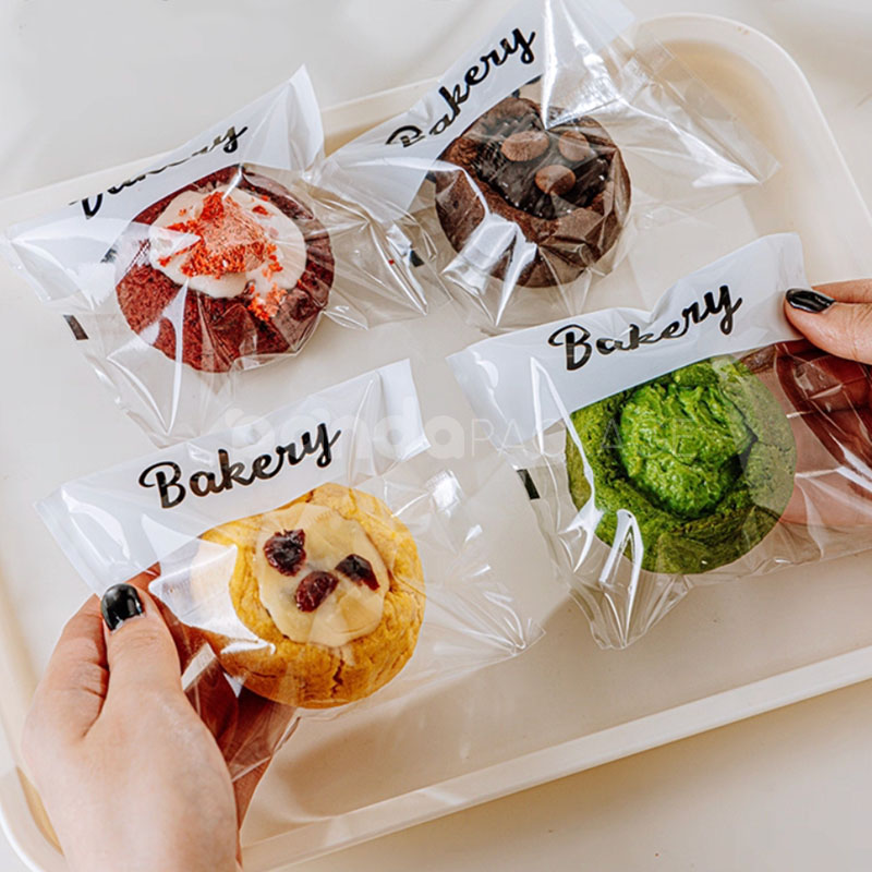 printed heat-sealed clear plastic bakery bags for cookies, bread and desserts packaging