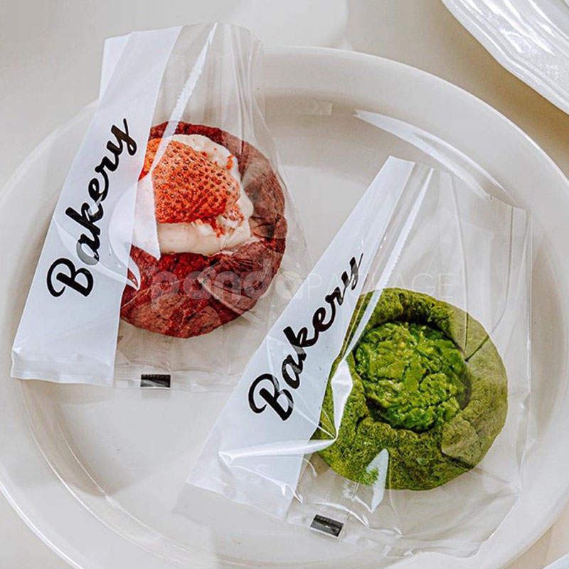 printed heat-sealed clear plastic bakery bags for cookies, bread and desserts packaging