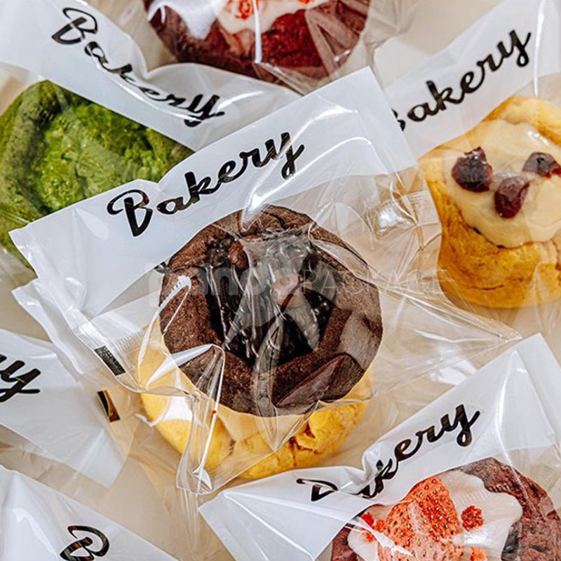 printed heat-sealed clear plastic bakery bags for cookies, bread and desserts packaging