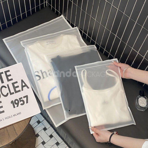 Frosted Zip Lock Clothing Packaging Bags for Apparel Storage