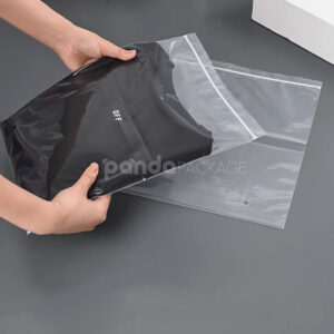 clear zip lock clothing packaging bags for t-shirt and apparel storage