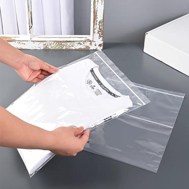 clear zip lock clothing packaging bags for t-shirt and apparel storage