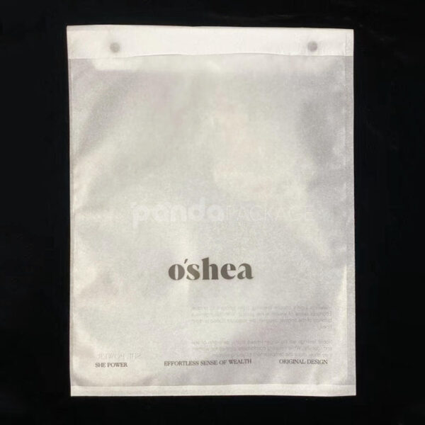 Non-Woven Snap Button Clothing Packaging Bags for Apparel Retail
