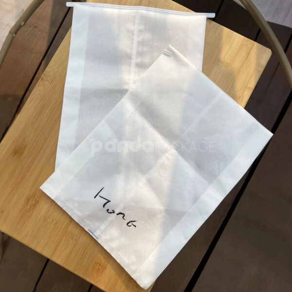 White Tissue Paper Center Seal Clothing Bag with Metal Strip Closure