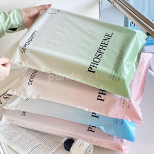 gradient color poly mailer bag with self-adhesive flap for apparel packaging