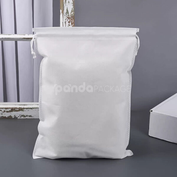 White Non-Woven Fabric Drawstring Bag for Clothing Packaging