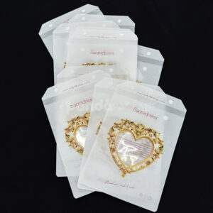 eco-friendly heart window clear packaging bag with snap button closure for clothing and fashion accessories