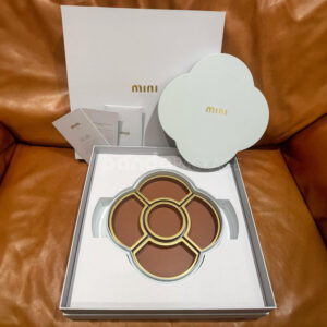luxury flower shaped rigid box with gold compartment tray for mooncake or chocolate gift packaging