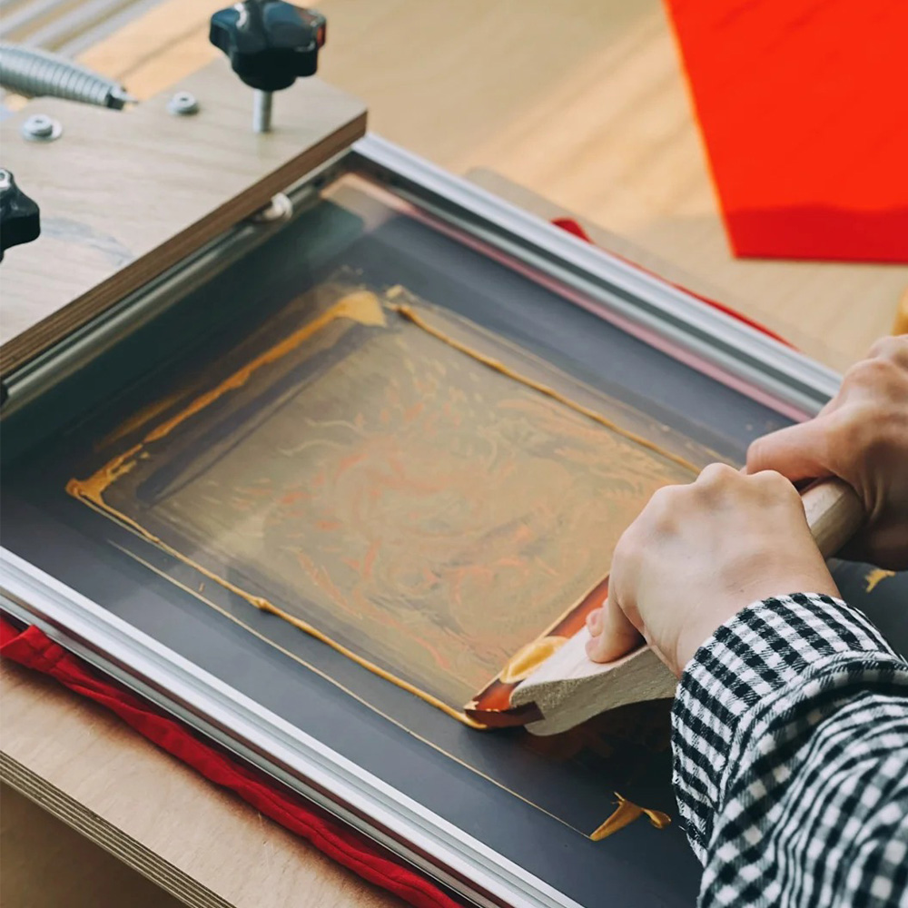 What is Silkscreen Printing?