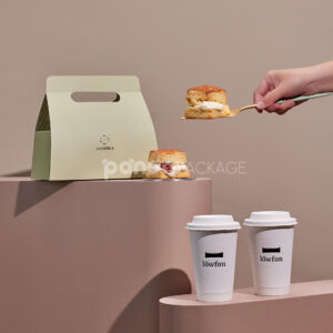 luxury paperboard coffee carrier box with handle for takeaway drinks