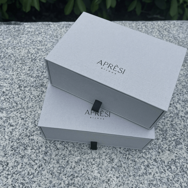 Custom Rigid Drawer Jewelry Box with Embossed Logo and Inner Message Design