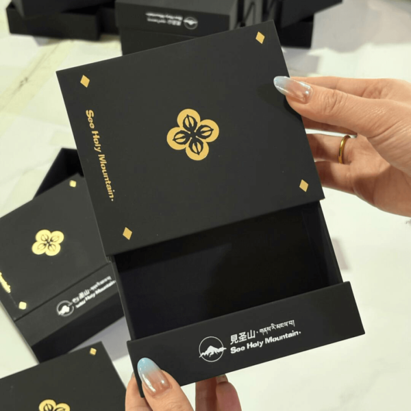 Custom Drawer Rigid Box with Foil Stamped Logo and Matte Black Finish